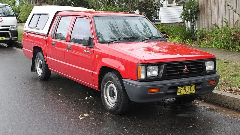 1991 Mitsubishi Triton MJ: 1992 Mitsubishi Triton (MJ) 2.6 2WD 4-door utility (26642594901)