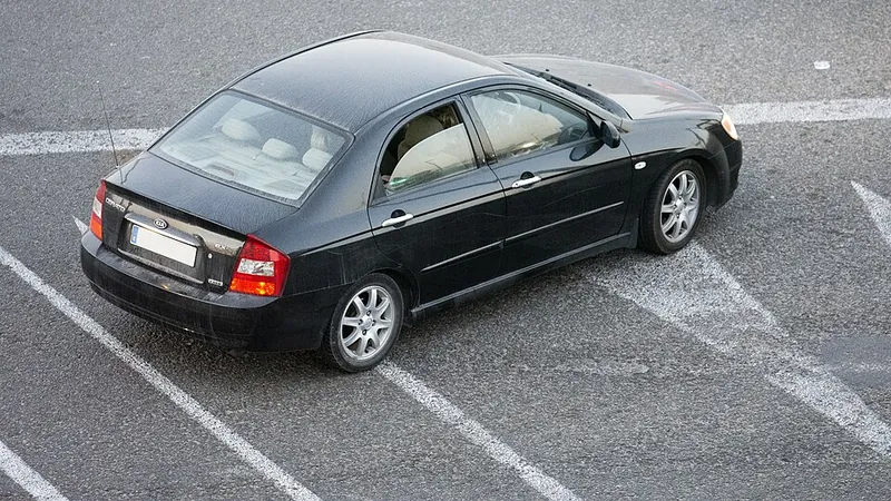 2004 Kia Cerato LD: Kia Cerato (LD) en Valencia